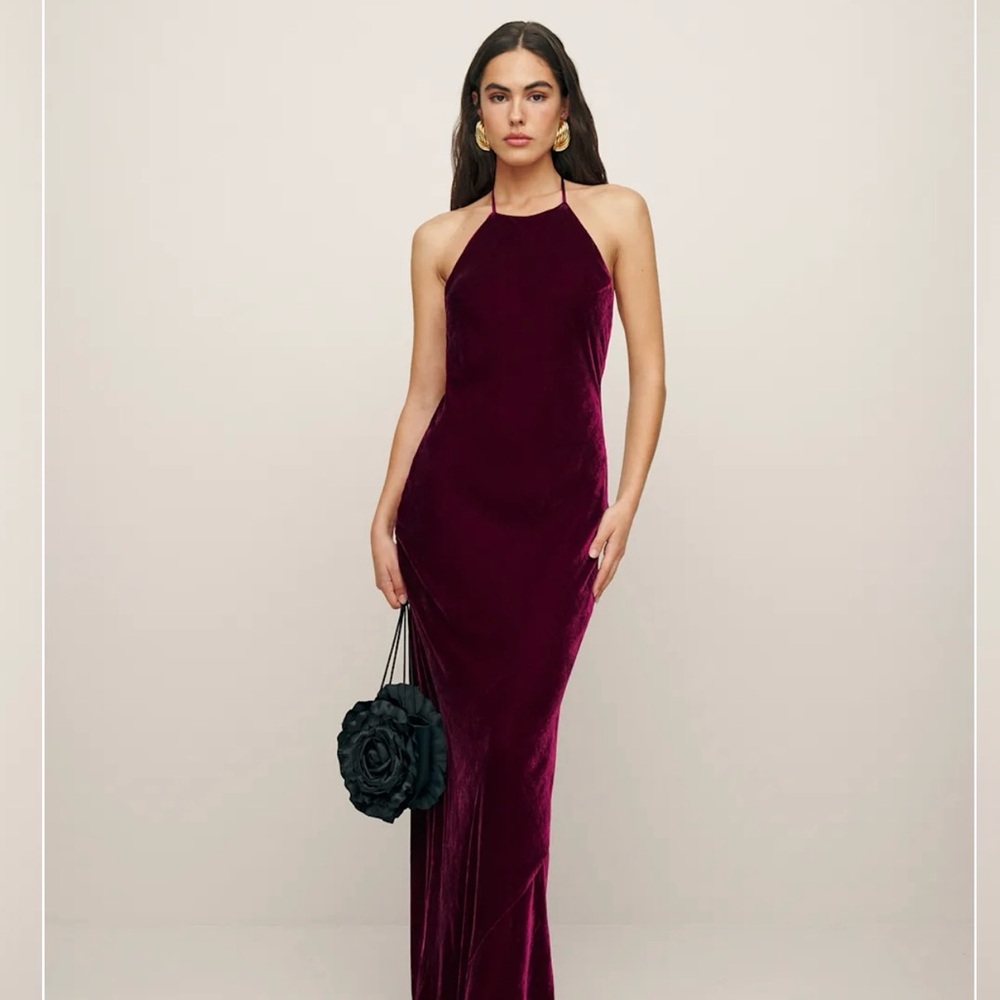 Elegant Burgundy Velvet Halter Dress